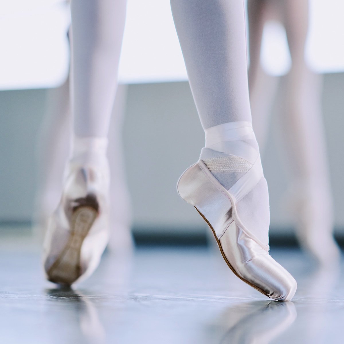 国際バレエ用品代理